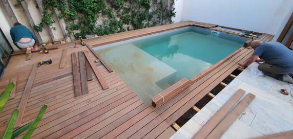 contour de piscine