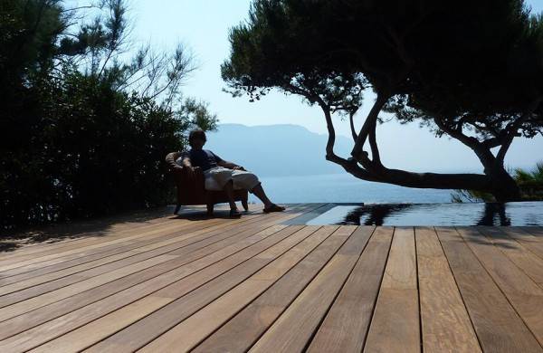 terrasse avec piscine